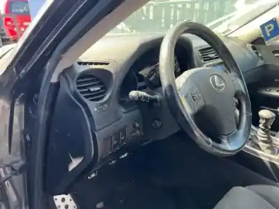 Здавання транспортного засобу lexus is ii (_e2_) 220d (ale20) року 2006 потужний 