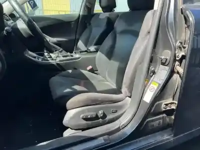 Здавання транспортного засобу lexus is ii (_e2_) 220d (ale20) року 2006 потужний 