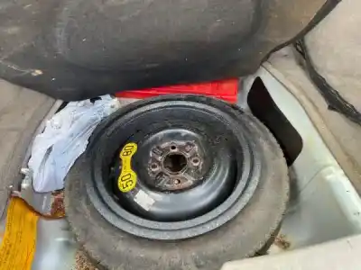 Veicolo di demolizione volvo v40 combi (vw) 1.9 td gasóleo 1997 5p dell'anno 2005 alimentato d 4192 t3