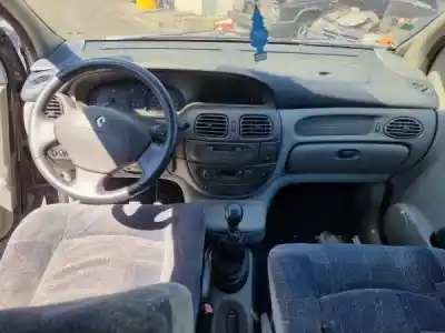 Véhicule à la ferraille renault megane scenic (ja0/1_) 1.9 dti (ja0n) de l'année 2000 alimenté 