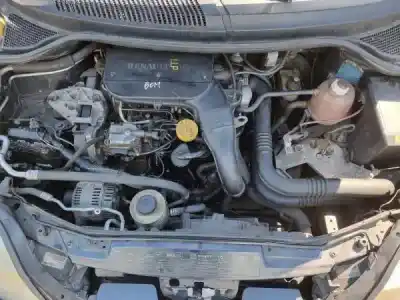 Véhicule à la ferraille renault megane scenic (ja0/1_) 1.9 dti (ja0n) de l'année 2000 alimenté 