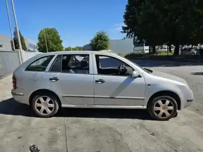 Véhicule à la ferraille skoda fabia i combi (6y5) 1.4 16v de l'année 2001 alimenté bbz