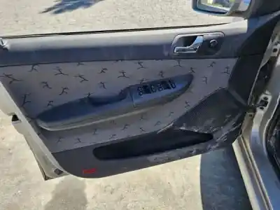 Véhicule à la ferraille skoda fabia i combi (6y5) 1.4 16v de l'année 2001 alimenté bbz