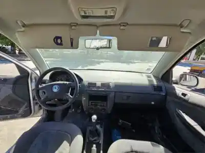 Véhicule à la ferraille skoda fabia i combi (6y5) 1.4 16v de l'année 2001 alimenté bbz