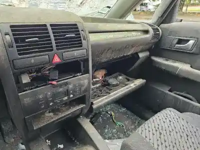 Veículo de Sucata audi a2 (8z0) 1.4 tdi do ano 2001 alimentado amf