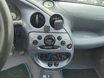 Veículo de Sucata ford ka (rb_) 1.3 i do ano 1998 alimentado 