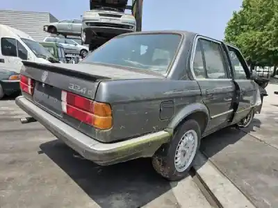 Véhicule à la ferraille bmw 3 (e30) 324 d de l'année 1998 alimenté m21 d24 (246da)