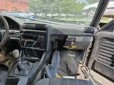 Véhicule à la ferraille bmw 3 (e30) 324 d de l'année 1998 alimenté m21 d24 (246da)