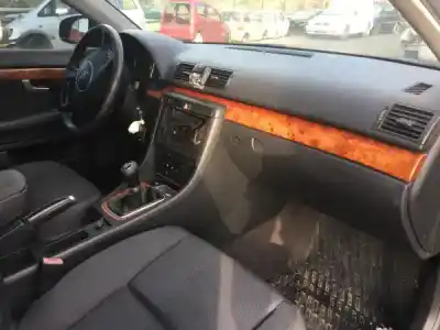 Véhicule à la ferraille audi a4 b6 (8e2) 1.9 tdi de l'année 2018 alimenté  Véhicule à la ferraille audi a4 b6 (8e2) 1.9 tdi de l'année 2018 alimenté