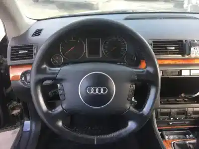 Véhicule à la ferraille audi a4 b6 (8e2) 1.9 tdi de l'année 2018 alimenté  Véhicule à la ferraille audi a4 b6 (8e2) 1.9 tdi de l'année 2018 alimenté