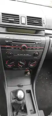 Veicolo di demolizione mazda 3 (bk) 1.3 (bk14) dell'anno 2004 alimentato 0