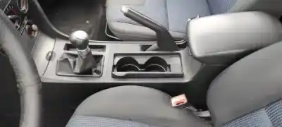 Veicolo di demolizione mazda 3 (bk) 1.3 (bk14) dell'anno 2004 alimentato 0