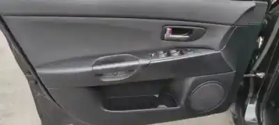 Veicolo di demolizione mazda 3 (bk) 1.3 (bk14) dell'anno 2004 alimentato 0