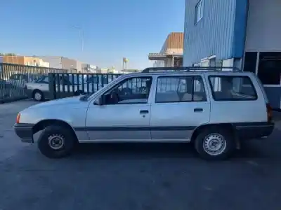 Veículo de Sucata opel kadett e combi (t85) 1.4 s (c15. c35. d15. d35) do ano 1990 alimentado 14 nv