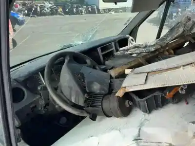 Veículo de Sucata iveco daily iv caja/chasis 35c15 do ano 2010 alimentado 