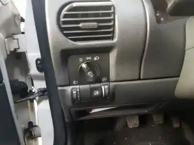 Veículo de Sucata opel corsa d van gasóleo 2008 3p do ano 2004 alimentado z 13 dt