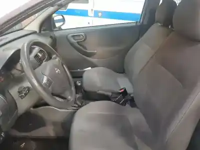 Veículo de Sucata opel corsa d van gasóleo 2008 3p do ano 2004 alimentado z 13 dt