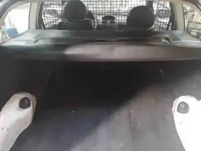 Veículo de Sucata opel corsa d van gasóleo 2008 3p do ano 2004 alimentado z 13 dt