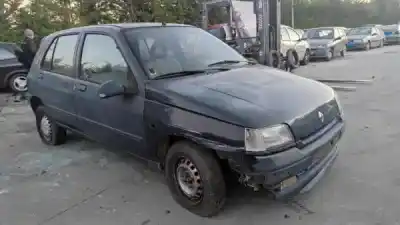Veicolo di demolizione renault clio i (b/c57_, 5/357_) 1.2 (5/357y 5/357k) dell'anno 2025 alimentato 