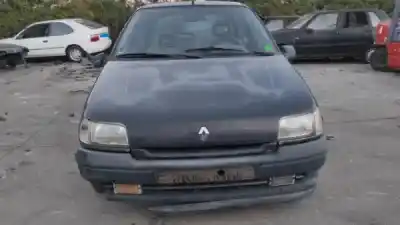 Veicolo di demolizione renault clio i (b/c57_, 5/357_) 1.2 (5/357y 5/357k) dell'anno 2025 alimentato 