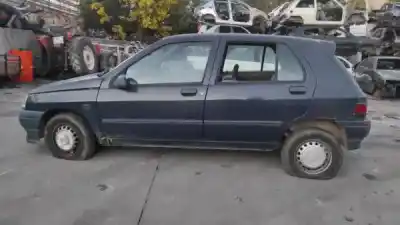 Veicolo di demolizione renault clio i (b/c57_, 5/357_) 1.2 (5/357y 5/357k) dell'anno 2025 alimentato 