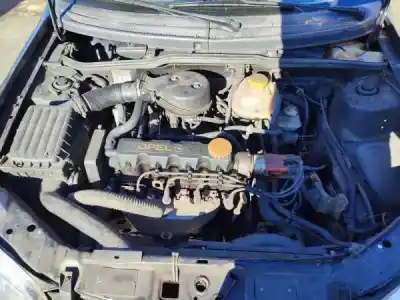 Veículo de Sucata opel corsa b (s93) 1.2 i (f08 f68 m68) do ano 1996 alimentado 