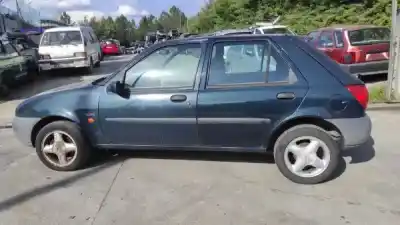 Sloopvoertuig ford fiesta iv (ja_, jb_) 1.25 i 16v gasolina 1998 5p van het jaar 1997 aangedreven 