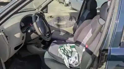 Sloopvoertuig ford fiesta iv (ja_, jb_) 1.25 i 16v gasolina 1998 5p van het jaar 1997 aangedreven 