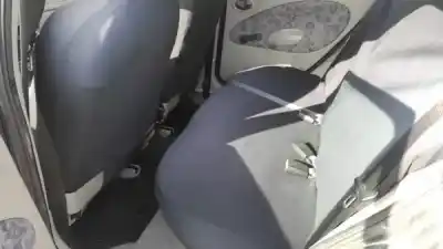 Sloopvoertuig ford fiesta iv (ja_, jb_) 1.25 i 16v gasolina 1998 5p van het jaar 1997 aangedreven 