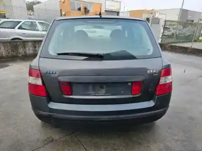 Veicolo di demolizione fiat stilo (192) 1.2 16v dell'anno 2003 alimentato 188 a5.000