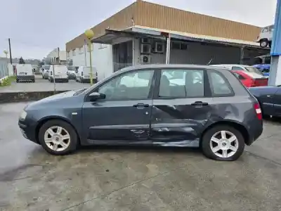 Veicolo di demolizione fiat stilo (192) 1.2 16v dell'anno 2003 alimentato 188 a5.000