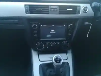 Veículo de Sucata bmw 3 (e90) 320 i do ano 2006 alimentado n46 b20 b