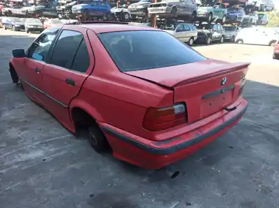 Vehicul casat bmw 3 (e36) 318 i al anului 1999 alimentat m40 b18 (184e1)