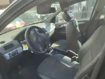 Veículo de Sucata opel astra h caravan (l35) 1.7 cdti (l35) gasóleo 2005 5p do ano 2006 alimentado z 17 dth