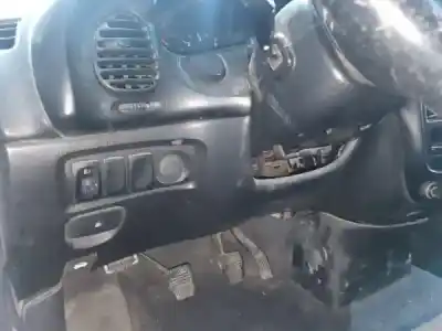 Sloopvoertuig hyundai h-1 / starex autobús (a1) 2.5 tci van het jaar 2003 aangedreven 