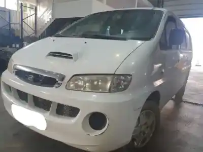 Sloopvoertuig hyundai h-1 / starex autobús (a1) 2.5 tci van het jaar 2003 aangedreven 