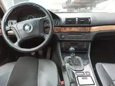 Veículo de Sucata bmw 5 (e39) 525 tds do ano 1999 alimentado m51 d25 (256t1)