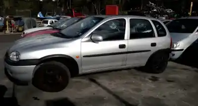 Veicolo di demolizione opel corsa b (s93) 1.0 i 12v (f08. f68. m68) dell'anno 1998 alimentato x 10 xe