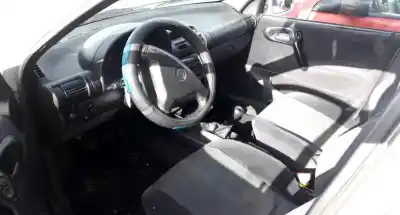 Veicolo di demolizione opel corsa b (s93) 1.0 i 12v (f08. f68. m68) dell'anno 1998 alimentato x 10 xe