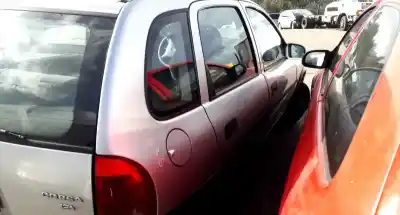 Veicolo di demolizione opel corsa b (s93) 1.0 i 12v (f08. f68. m68) dell'anno 1998 alimentato x 10 xe