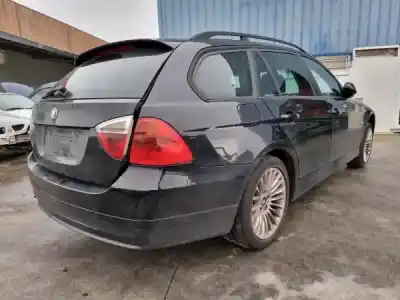 Veículo de Sucata bmw 3 touring (e91) 320 d do ano 2010 alimentado n47 d20 c