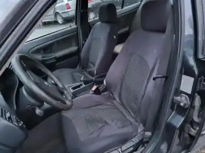 Scrapping Vehicle bmw 3 (e36) 316 i of the year 2004 powered m40 b16 (164e1)