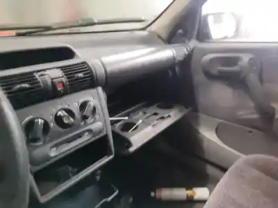 Veicolo di demolizione opel corsa b (s93) 1.2 i (f08 f68 m68) dell'anno 1995 alimentato 