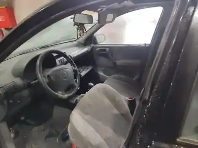 Veicolo di demolizione opel corsa b (s93) 1.2 i (f08 f68 m68) dell'anno 1995 alimentato 