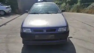 Veículo de Sucata seat ibiza ii (6k1) 1.4 i do ano 1994 alimentado 0