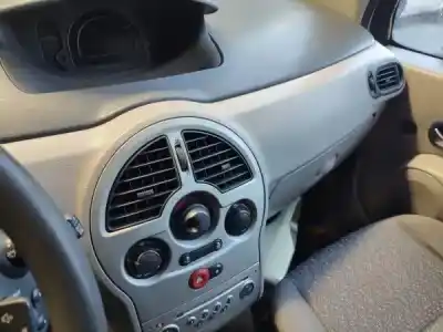 Здавання транспортного засобу renault modus / grand modus (f/jp0_) 1.5 dci (fp0e. jp0e) року 2005 потужний 