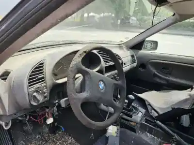 Scrapping Vehicle bmw 3 (e36) 316 i of the year 1992 powered m40 b16 (164e1)