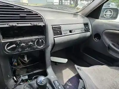 Scrapping Vehicle bmw 3 (e36) 316 i of the year 1992 powered m40 b16 (164e1)