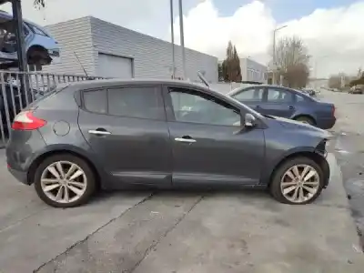 Hurda Aracı renault megane iii fastback (bz0/1_, b3_) 1.9 dci (bz0n, bz0j) yılın 2010 güçlü f9q 870