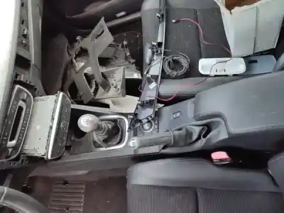 Hurda Aracı renault megane iii fastback (bz0/1_, b3_) 1.9 dci (bz0n, bz0j) yılın 2010 güçlü f9q 870